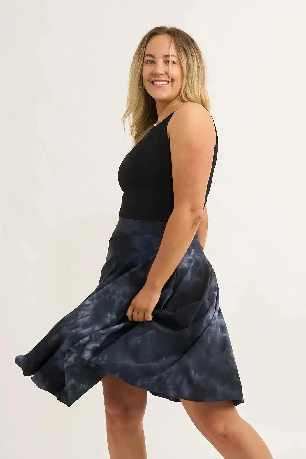 Silky Narrow Waisted Midi Skater Skirt W/ Pockets - Dark And Moody